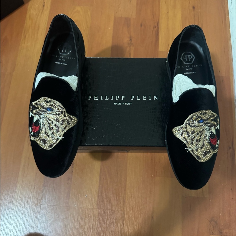 Philipp Plein Black Luxury Loafers with Metallic Embellishments